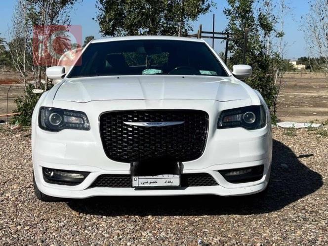 کرایسلەر 300